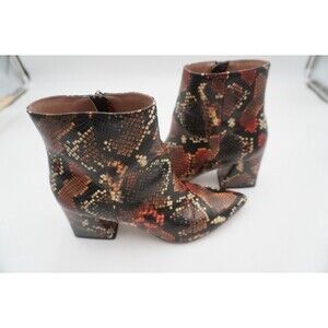 Steve Madden Women Sz 9.5M Snakeskin Embossed Ankle Pointed Toe Block Heel Boots